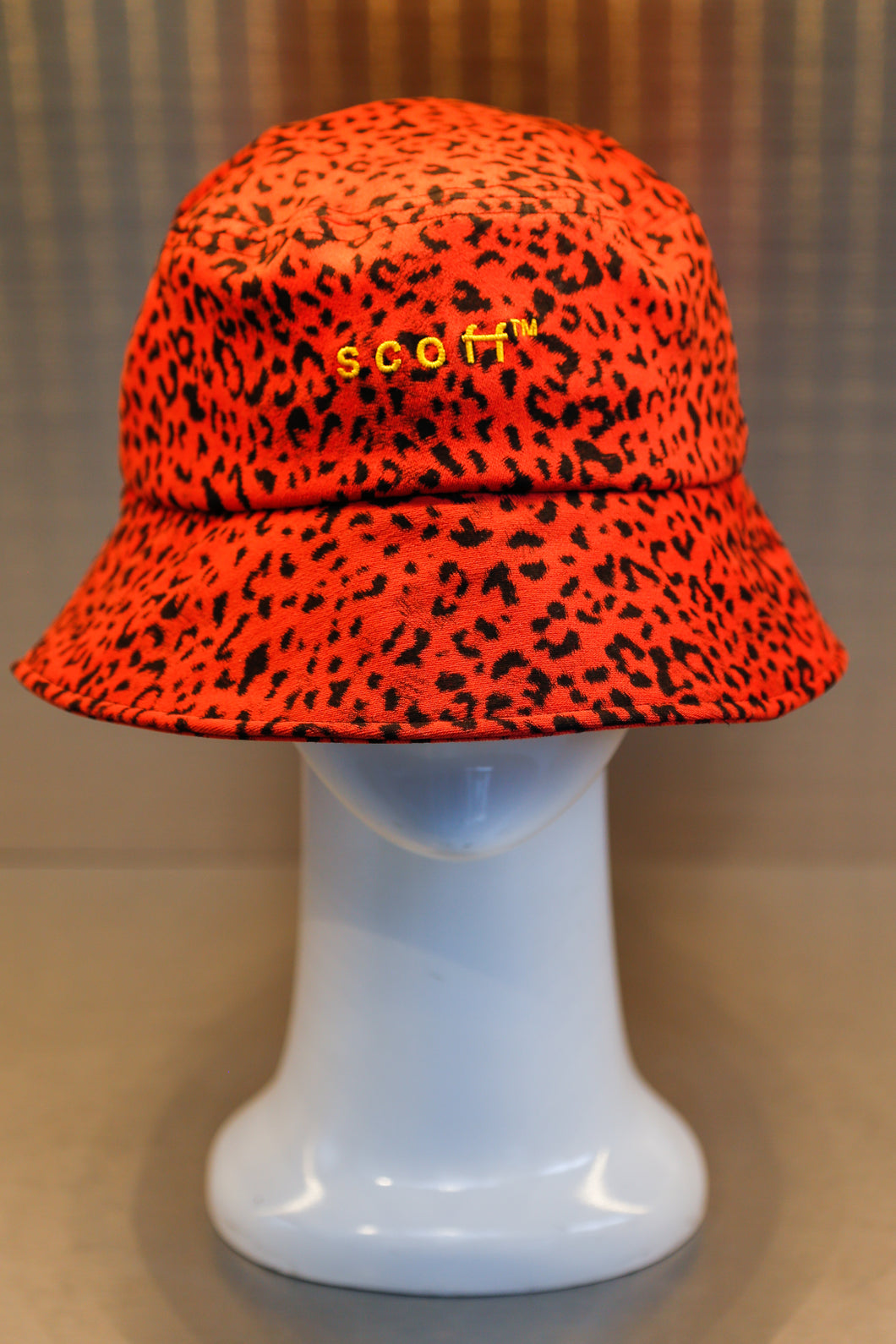 XXXSCOFF Leopard pattern scoff XXX logo bucket hat-Orange