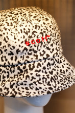 Load image into Gallery viewer, XXXSCOFF Leopard pattern scoff XXX logo bucket hat-White