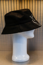 Load image into Gallery viewer, XXXSCOFF Face Scoff xx Logo bucket hat - Silver