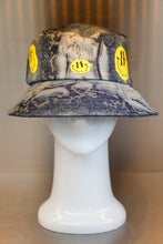 Load image into Gallery viewer, XXXSCOFF Snake skin pattern Smile Fire printing bucket hat-Multi