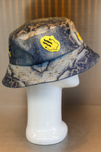 Load image into Gallery viewer, XXXSCOFF Snake skin pattern Smile Fire printing bucket hat-Multi