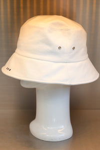 XXXSCOFF Scoff mini logo bucket hat-White