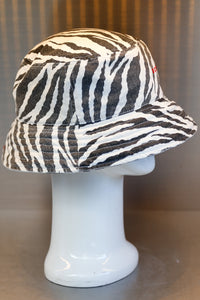XXXSCOFF White Zebra Pattern Scoff XXX logo Bucket hat-White